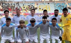 江南体育-拉科鲁尼亚屡战屡败，保级之路曲折