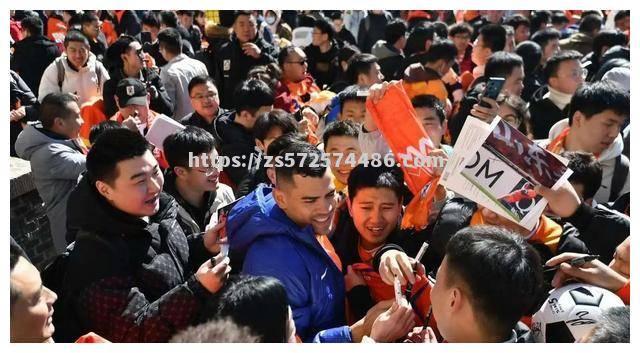 海南队遭遇困难时刻，团结应对挑战